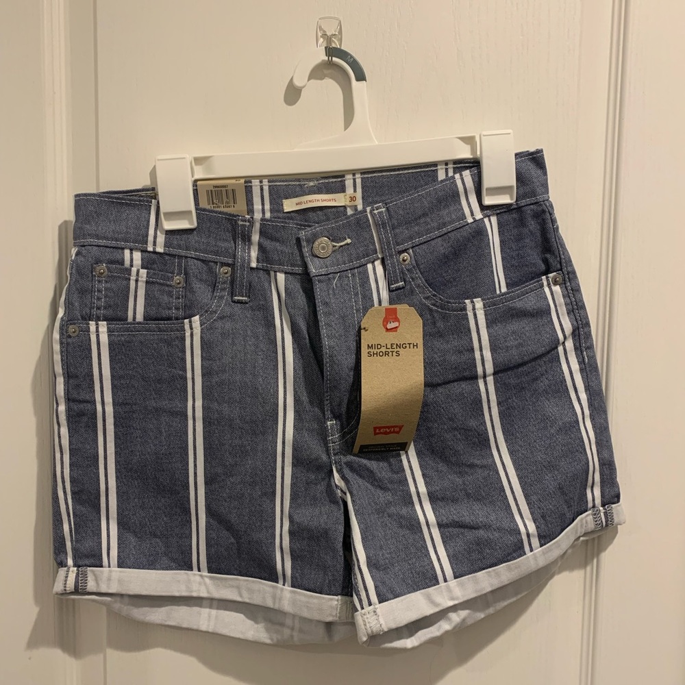 Levi Size 30 NWT Mid-Length Shorts Retro Looking Striped Pockets Western Casual